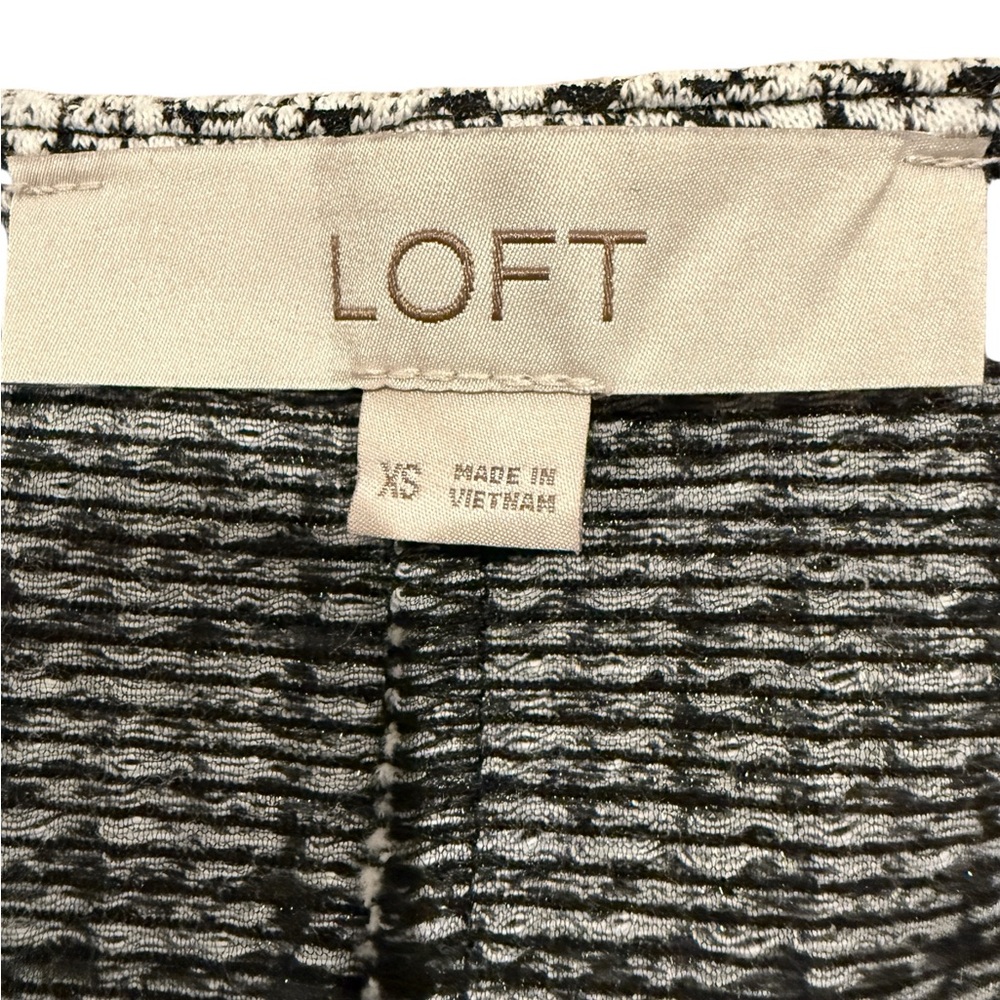 LOFT Gray Textured Puff Sleeve Dress - Picture 3 of 10